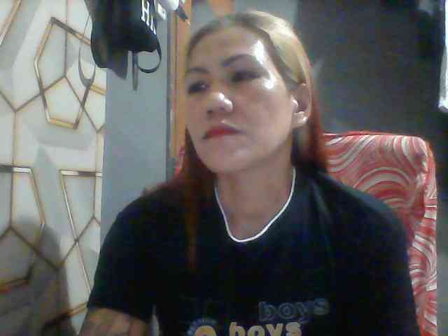 Rarra's cam show statistics and live stream