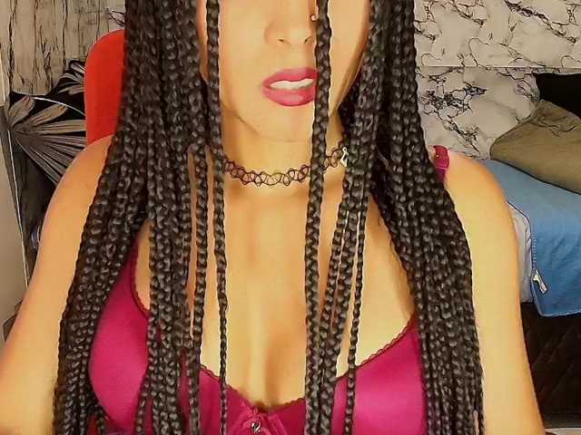mommyjeva live cam on BongaCams