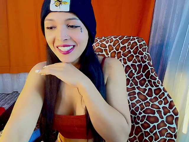 mommyjeva live cam on BongaCams