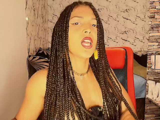 mommyjeva live cam on BongaCams