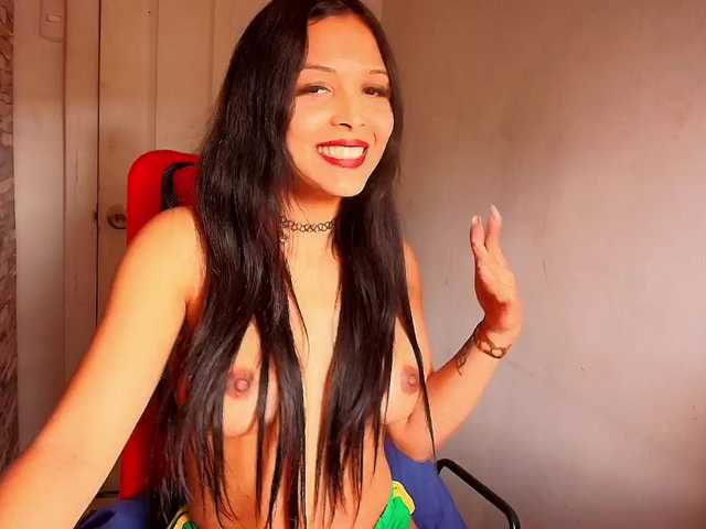 mommyjeva live cam on BongaCams