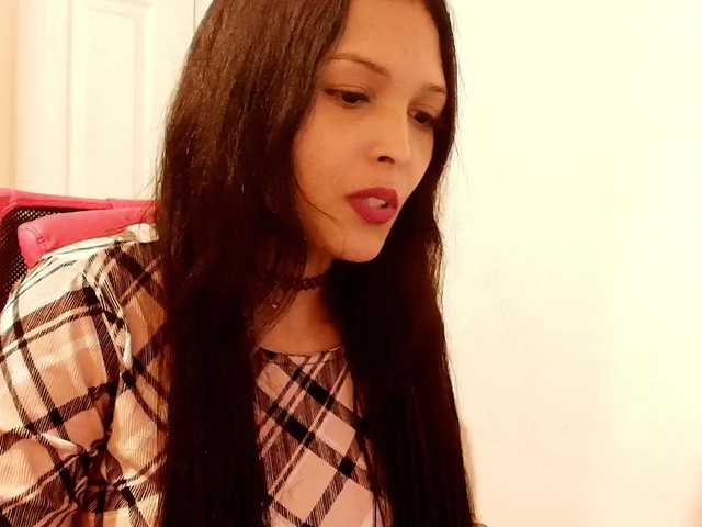 mommyjeva live cam on BongaCams