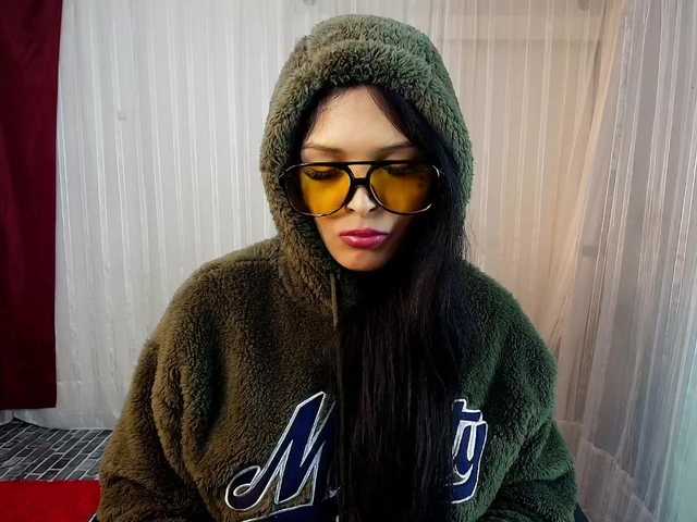 mommyjeva live cam on BongaCams