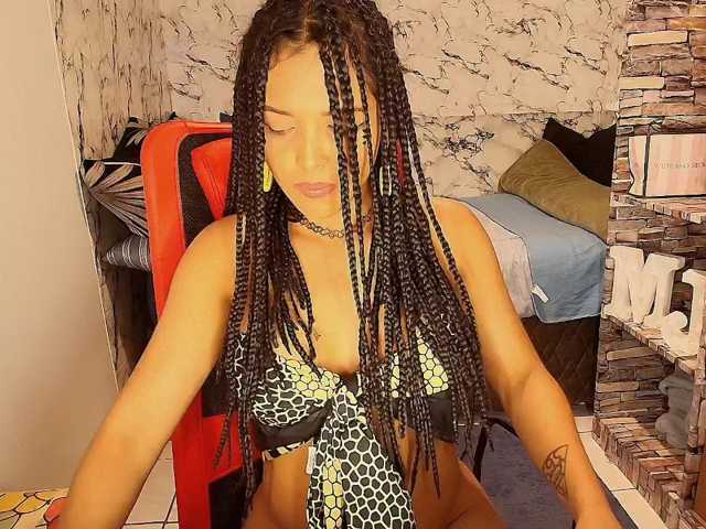 mommyjeva live cam on BongaCams