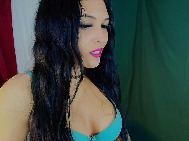 mommyjeva live cam on BongaCams