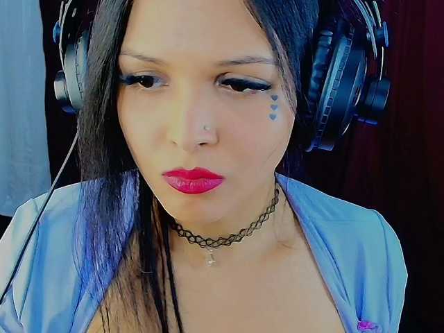 mommyjeva live cam on BongaCams