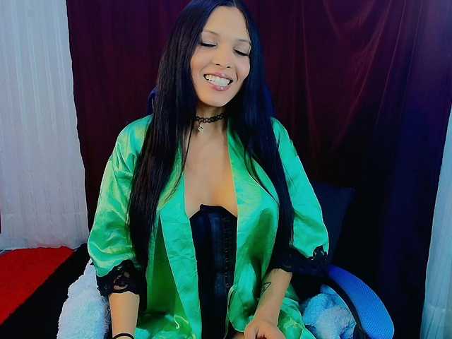 mommyjeva live cam on BongaCams
