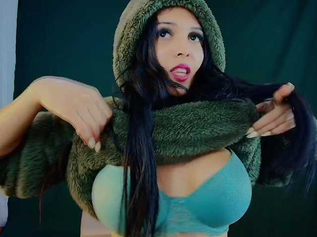 mommyjeva live cam on BongaCams