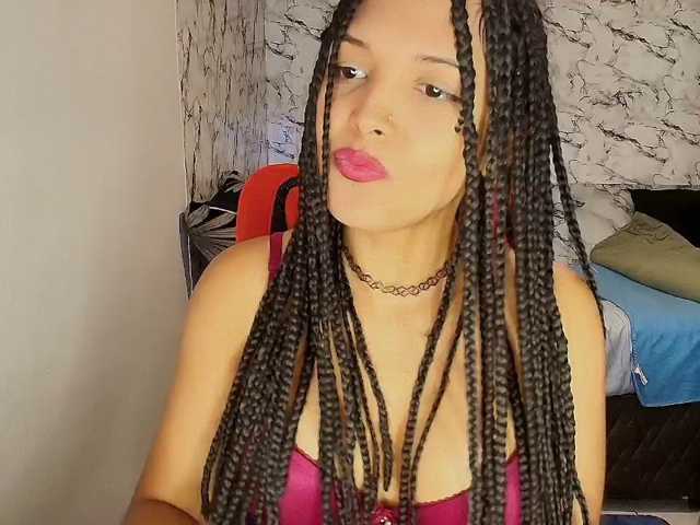 mommyjeva live cam on BongaCams