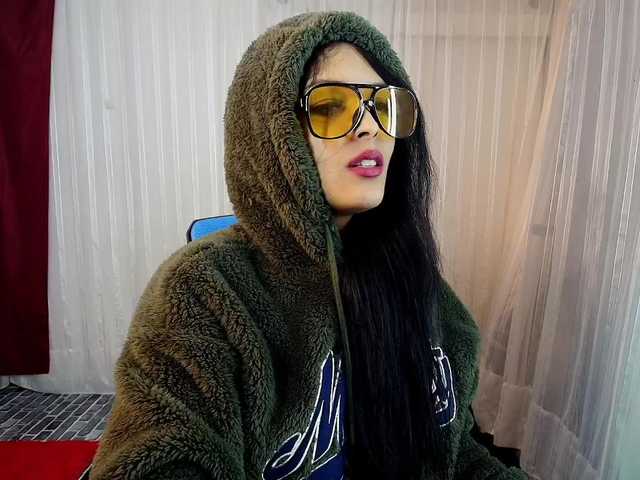 mommyjeva live cam on BongaCams