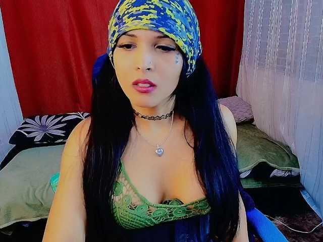 mommyjeva live cam on BongaCams