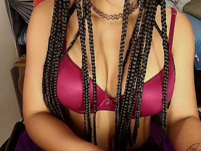 mommyjeva live cam on BongaCams