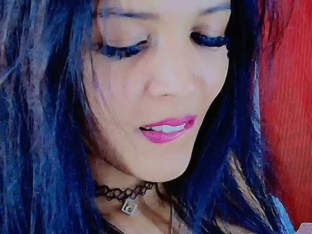 mommyjeva live cam on BongaCams