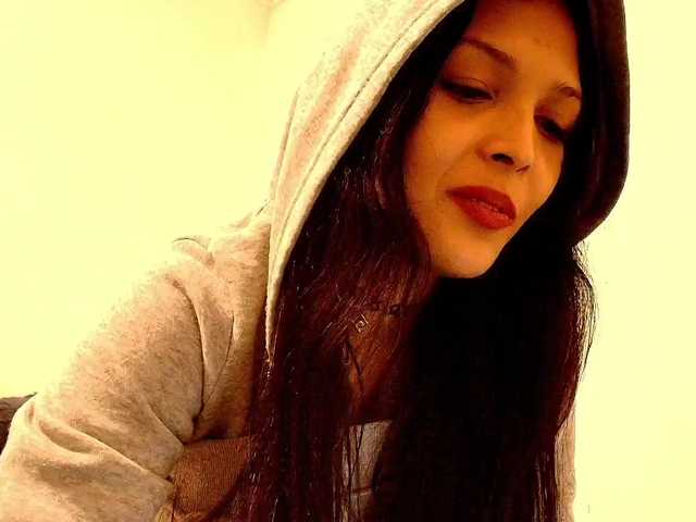 mommyjeva live cam on BongaCams