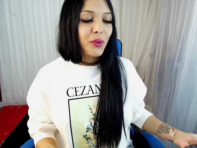 mommyjeva live cam on BongaCams