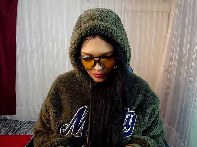 mommyjeva live cam on BongaCams
