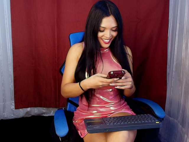 mommyjeva live cam on BongaCams