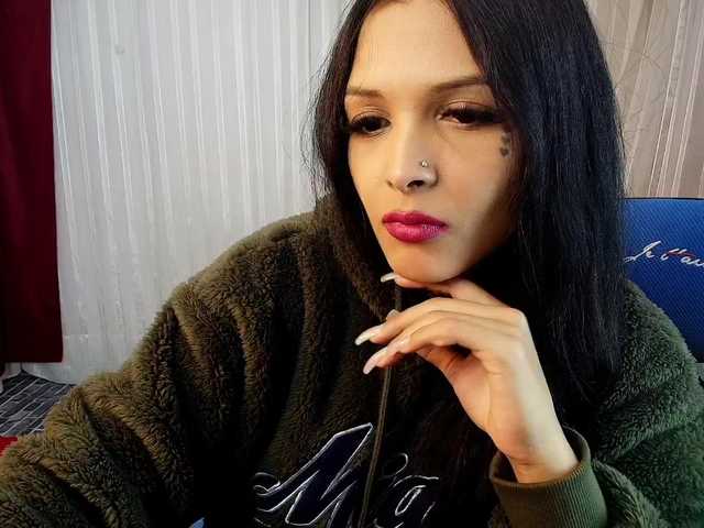mommyjeva live cam on BongaCams