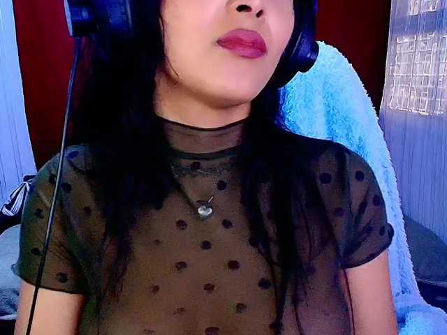 mommyjeva live cam on BongaCams
