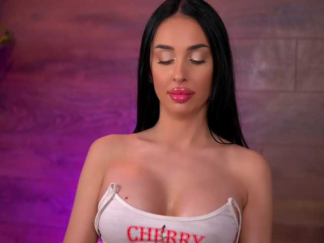 Sex chat gratuit in direct cu KairaAndrews pe BongaCams