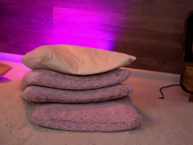 Sex chat gratuit in direct cu KairaAndrews pe BongaCams