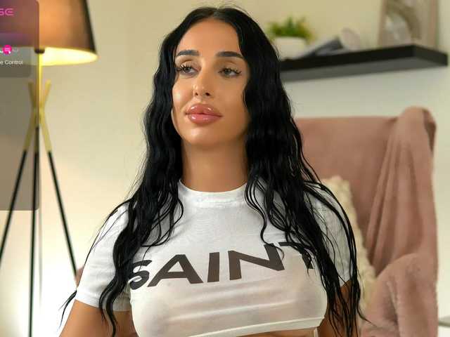 Sex chat gratuit in direct cu KairaAndrews pe BongaCams