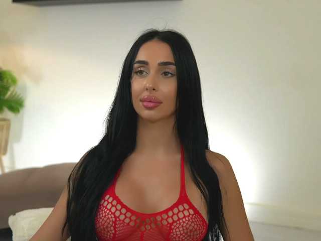 go to chat with KairaAndrews