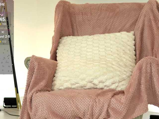 KairaAndrews live cam on BongaCams