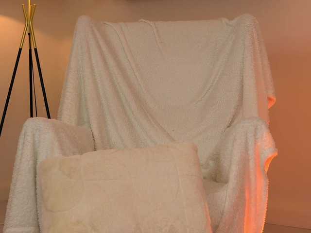 Sex chat gratuit in direct cu KairaAndrews pe BongaCams