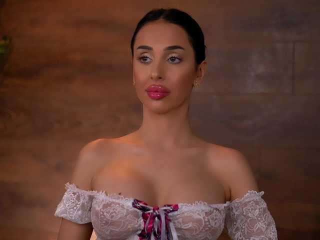 Sex chat gratuit in direct cu KairaAndrews pe BongaCams