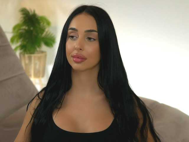 KairaAndrews live cam on BongaCams