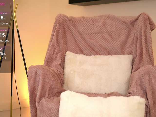KairaAndrews live webcam show