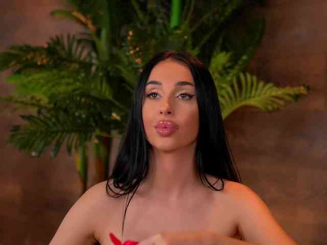 KairaAndrews webcam