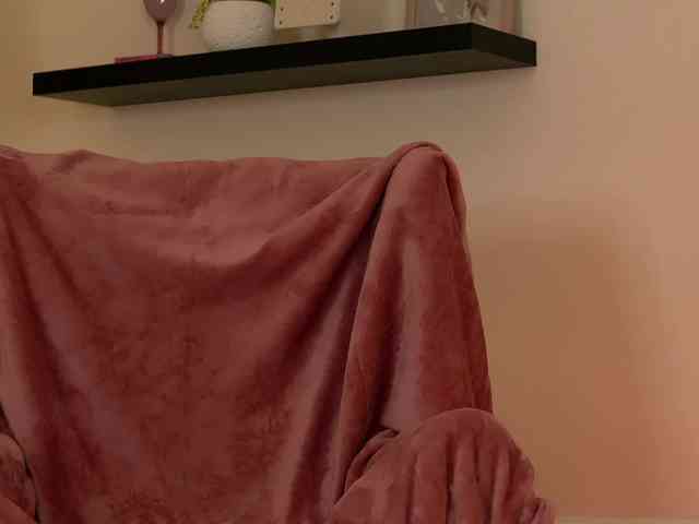 KairaAndrews webcam