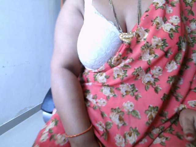 hotpavitra live cam on BongaCams