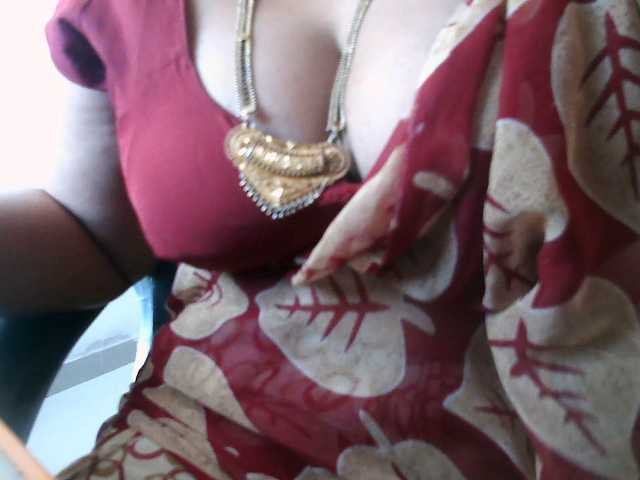 hotpavitra live cam on BongaCams
