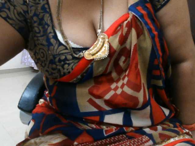 hotpavitra live cam on BongaCams