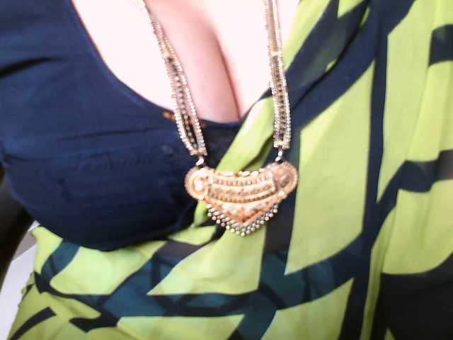 hotpavitra live cam on BongaCams
