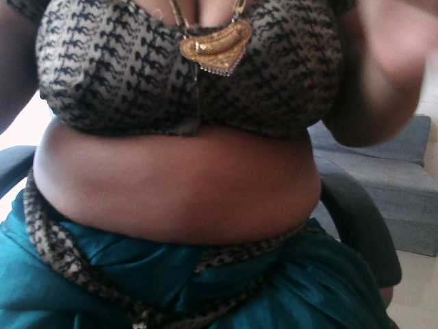 hotpavitra live cam on BongaCams