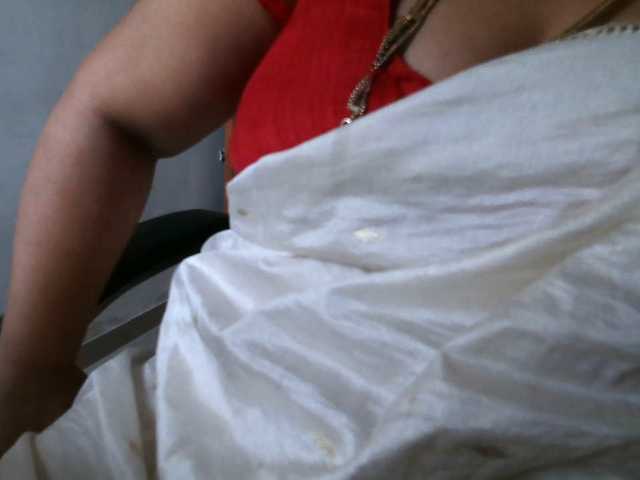 hotpavitra live cam on BongaCams