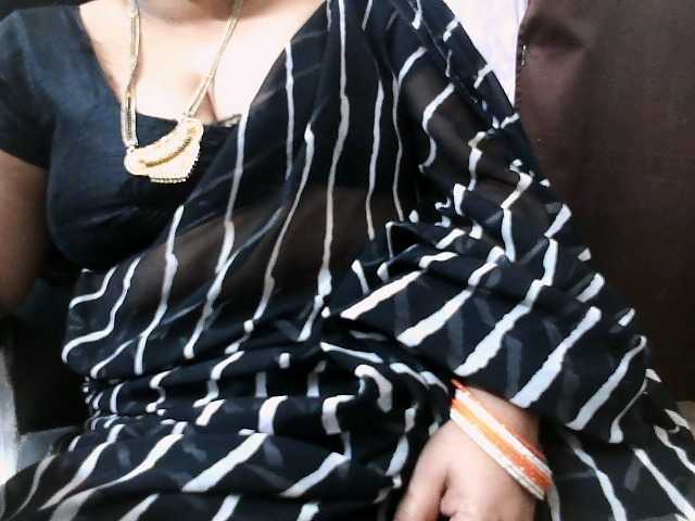 hotpavitra live cam on BongaCams