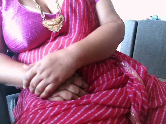 hotpavitra live cam on BongaCams