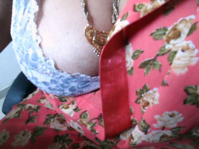 hotpavitra live cam on BongaCams
