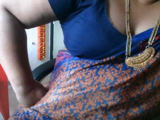hotpavitra live cam on BongaCams