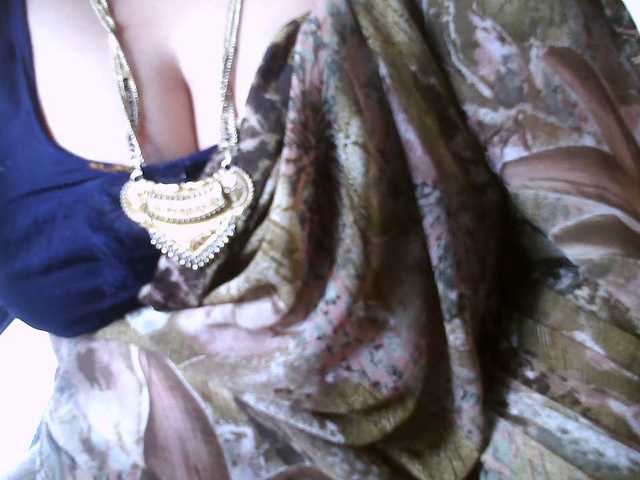 hotpavitra live cam on BongaCams