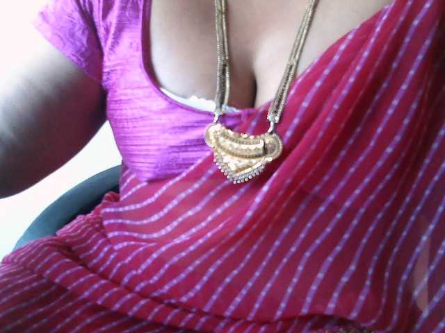 hotpavitra live cam on BongaCams
