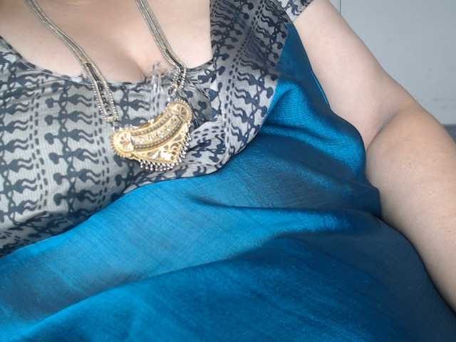 hotpavitra live cam on BongaCams