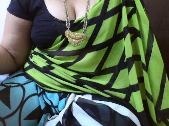 hotpavitra live cam on BongaCams