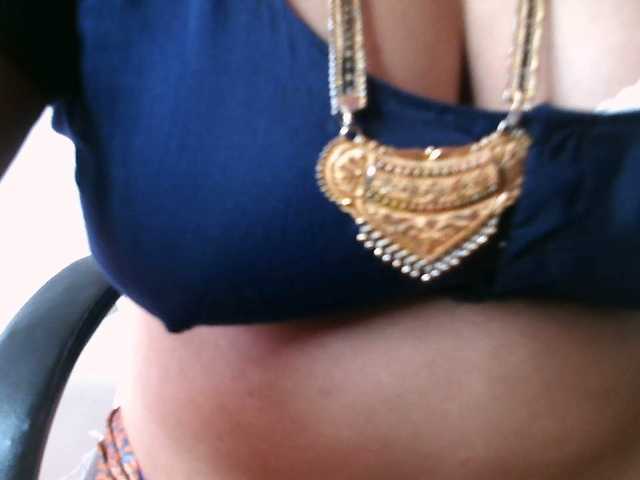 hotpavitra live cam on BongaCams
