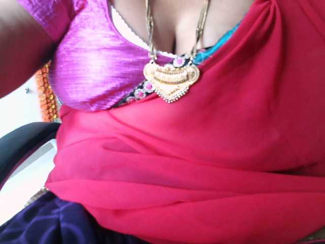 hotpavitra live cam on BongaCams